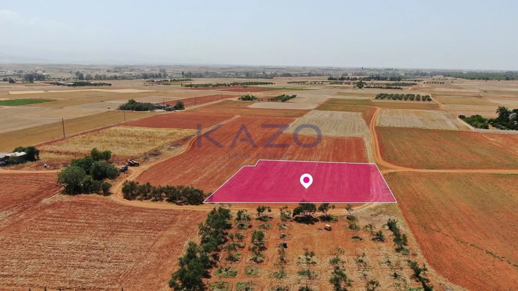 1,872m² Plot for Sale in Palaiometocho, Nicosia District