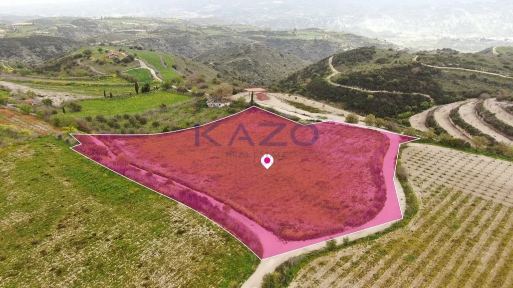 7,024m² Plot for Sale in Kathikas, Paphos District