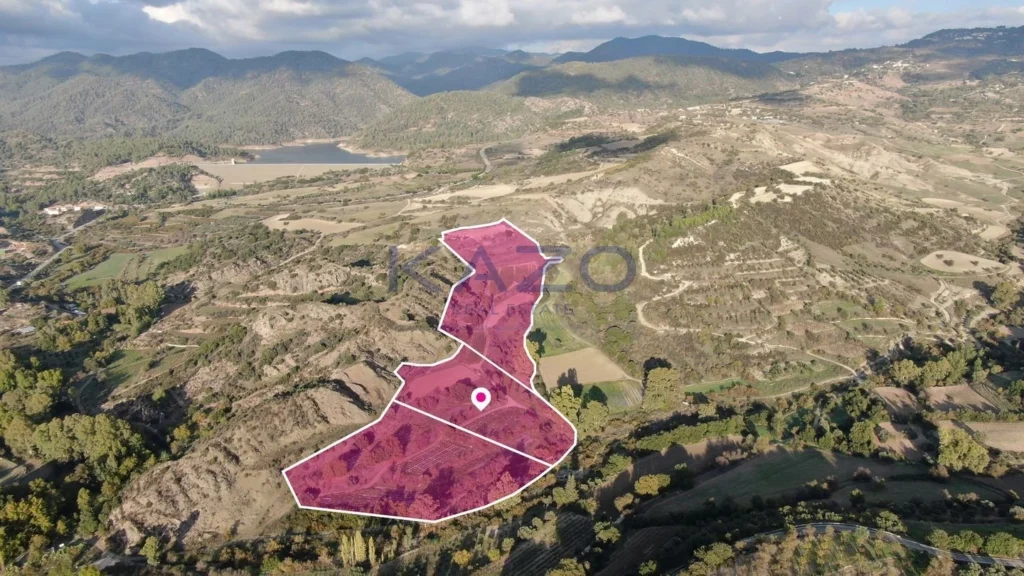 46,155m² Plot for Sale in Kannaviou, Paphos District