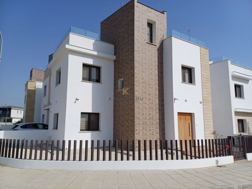 3 Bedroom House for Sale in Oroklini, Larnaca District