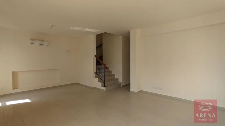 4 Bedroom House for Sale in Oroklini, Larnaca District