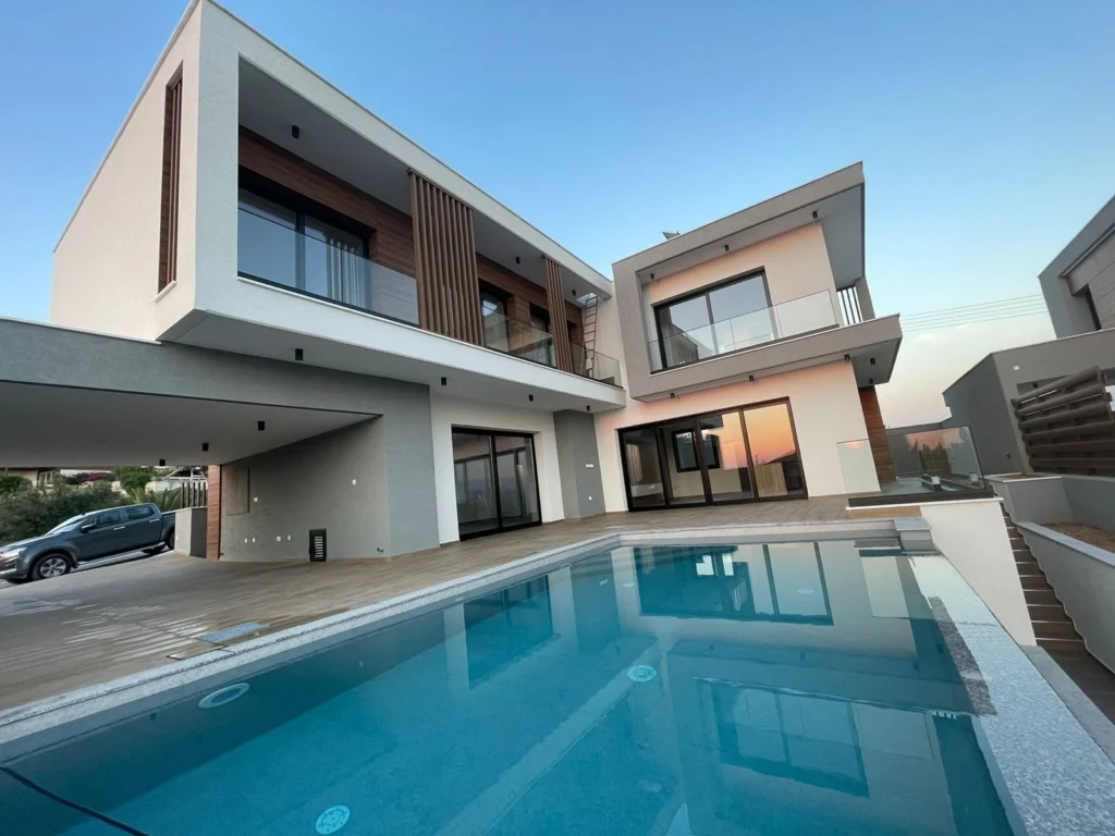 5 Bedroom House for Sale in Germasogeia, Limassol District