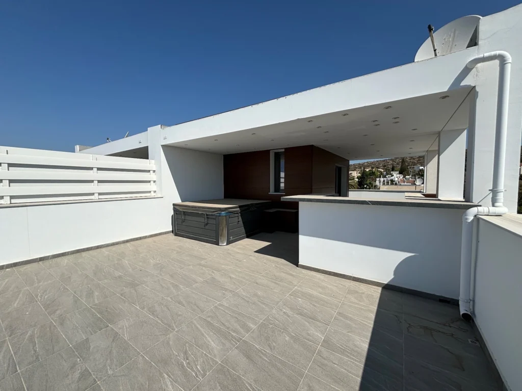 4 Bedroom House for Sale in Agios Tychonas, Limassol District