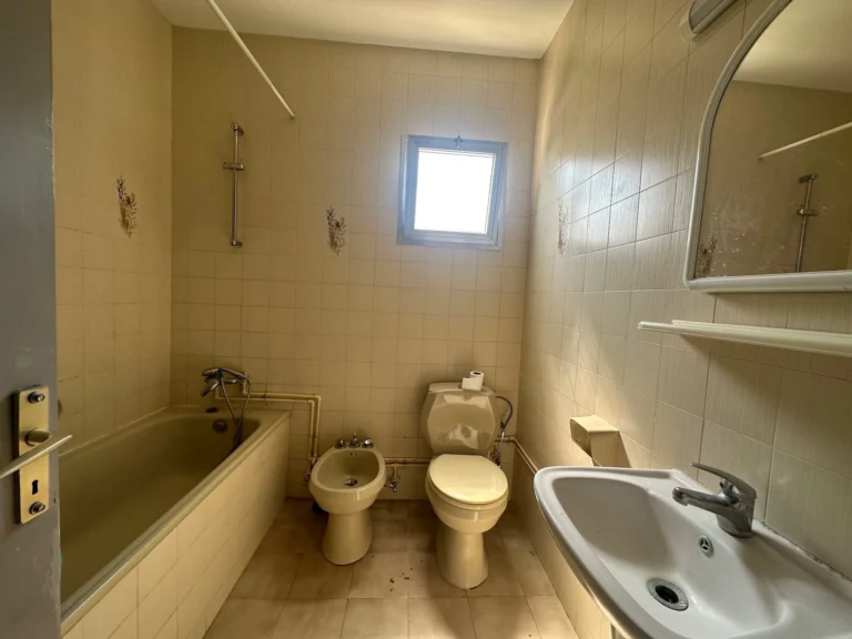 2 Bedroom Apartment for Sale in Amathounta, Limassol District