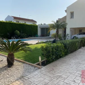 3 Bedroom House for Sale in Pervolia Larnacas