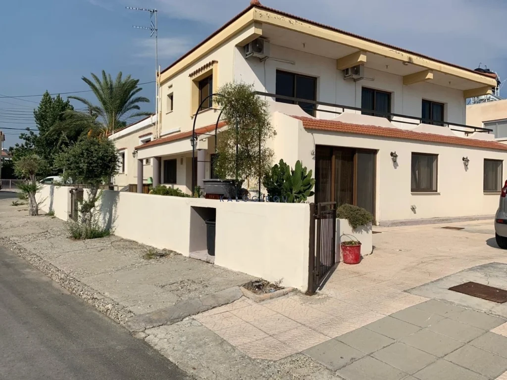 6+ Bedroom House for Sale in Vergina, Larnaca District