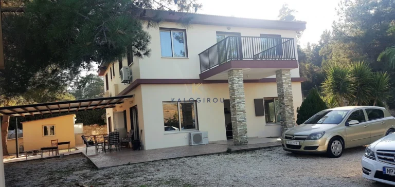 5 Bedroom House for Sale in Mosfiloti, Larnaca District