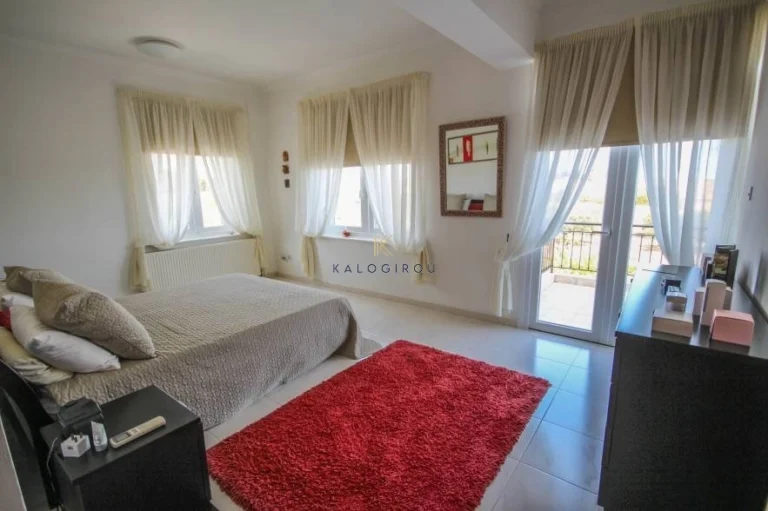 6+ Bedroom House for Sale in Oroklini, Larnaca District