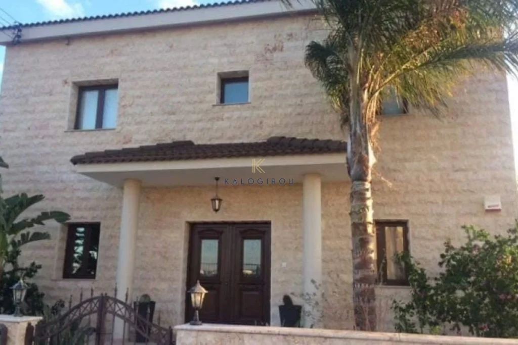 6+ Bedroom House for Sale in Livadia Larnakas, Larnaca District