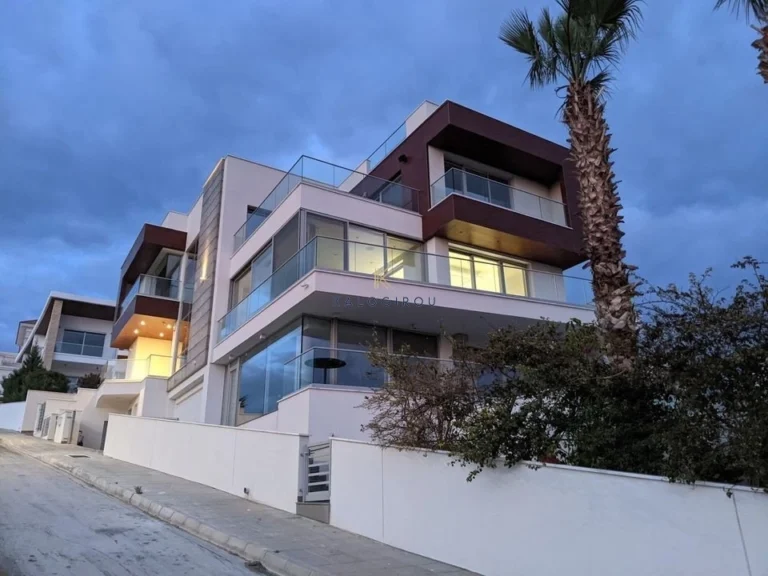 5 Bedroom House for Sale in Germasogeia, Limassol District