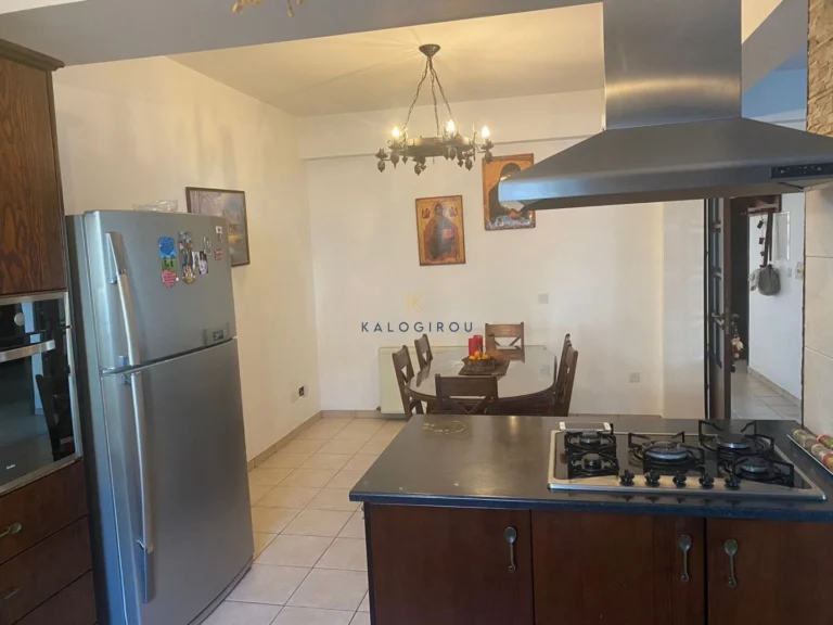 5 Bedroom House for Sale in Aradippou, Larnaca District