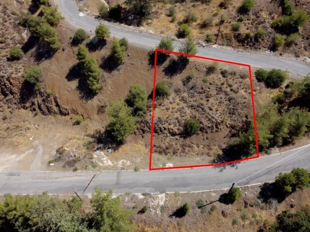 590m² Plot for Sale in Evrychou, Nicosia District