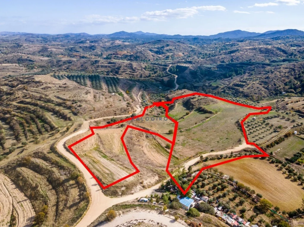 28,763m² Plot for Sale in Pera, Nicosia District