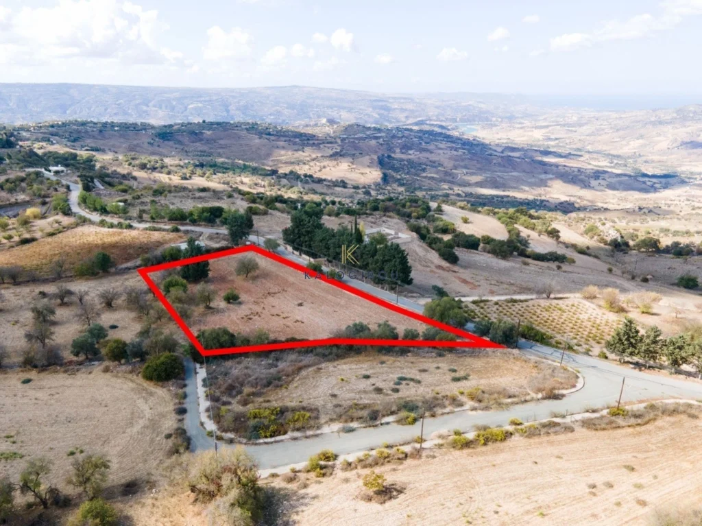 6,857m² Plot for Sale in Fyti, Paphos District