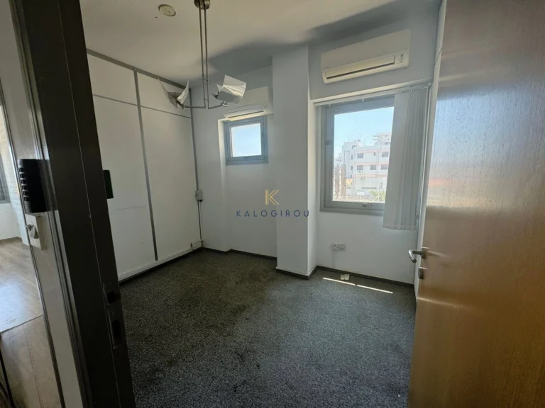 130m² Office for Rent in Larnaca District