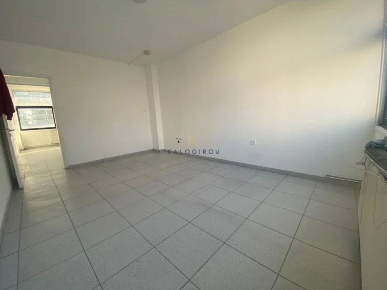 250m² Office for Rent in Faneromeni, Larnaca District