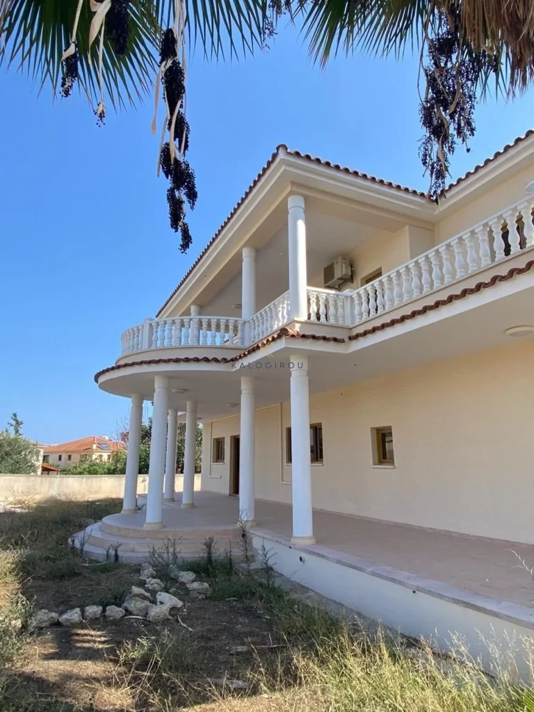 6+ Bedroom House for Sale in Aradippou, Larnaca District