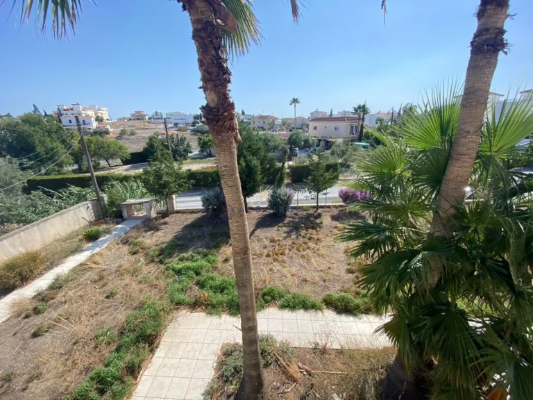 6+ Bedroom House for Sale in Aradippou, Larnaca District