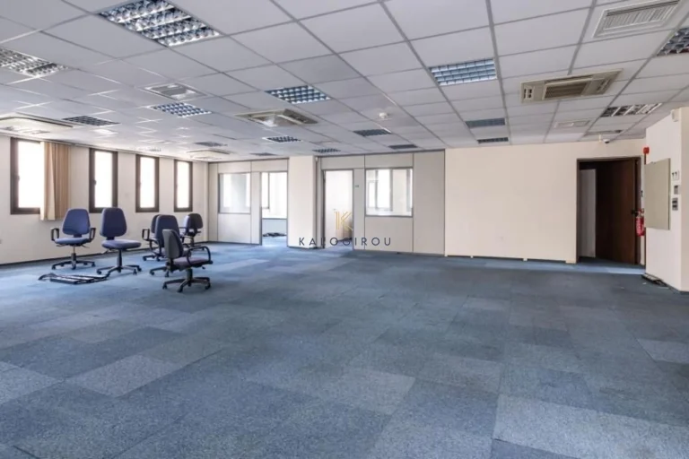 1060m² Building for Sale in Agioi Omologites, Nicosia District