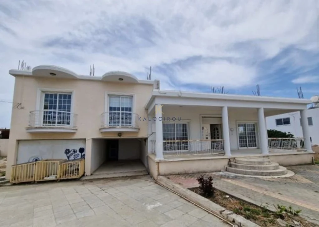 3 Bedroom House for Sale in Aradippou, Larnaca District