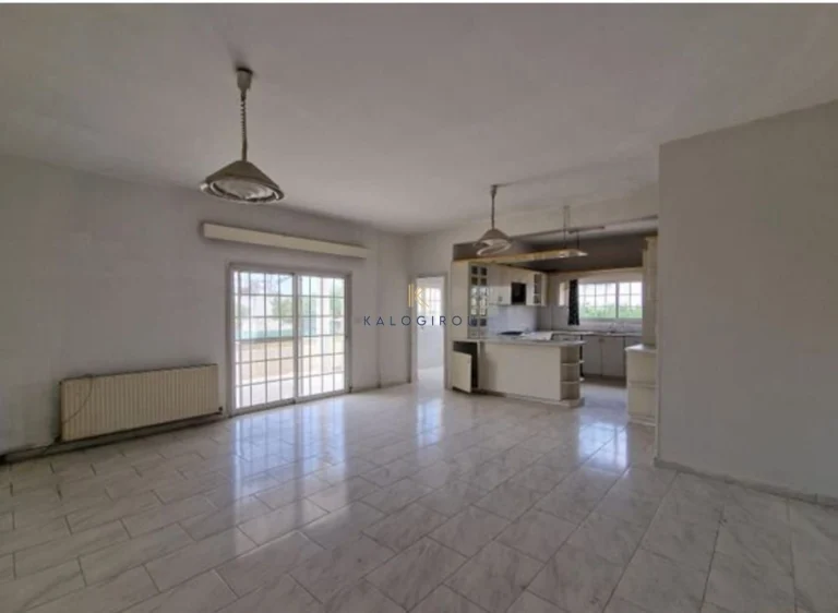 3 Bedroom House for Sale in Aradippou, Larnaca District