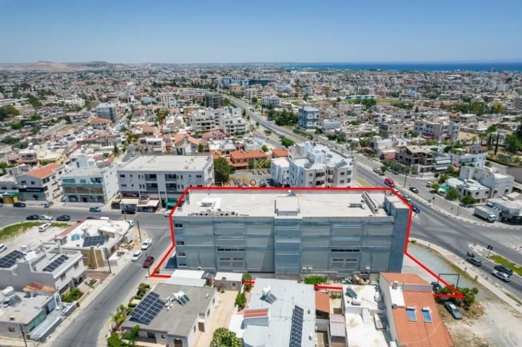 2100m² Building for Sale in Larnaca District