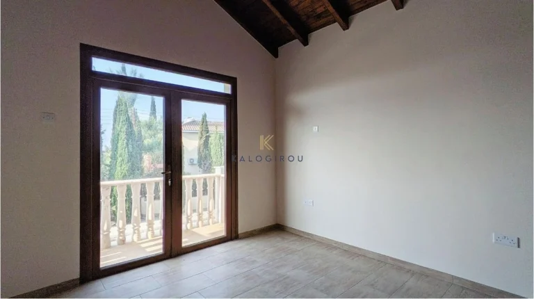 3 Bedroom House for Sale in Pervolia Larnacas