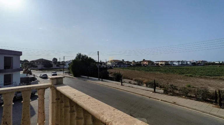 3 Bedroom House for Sale in Pervolia Larnacas