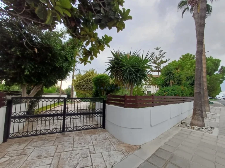 3 Bedroom House for Sale in Aradippou, Larnaca District