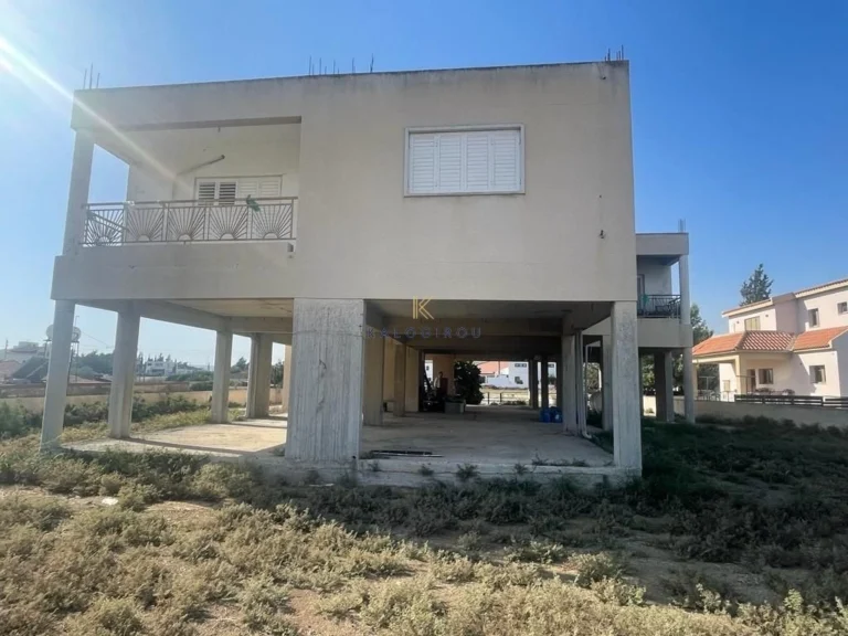 4 Bedroom House for Sale in Dromolaxia, Larnaca District