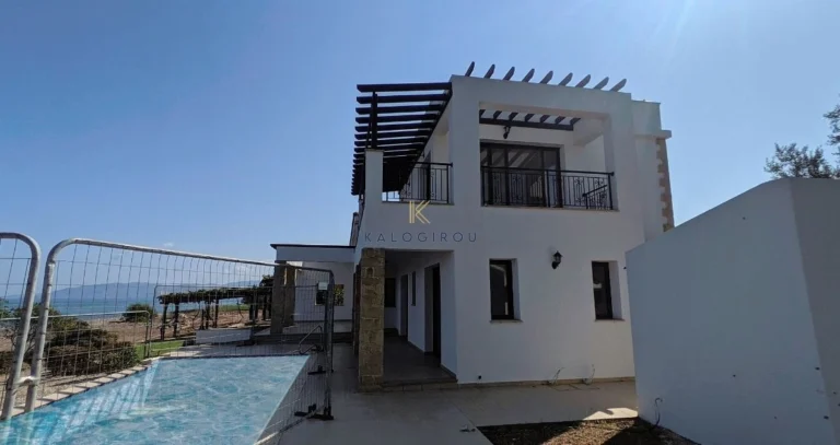 3 Bedroom House for Sale in Neo Chorio Pafou, Paphos District