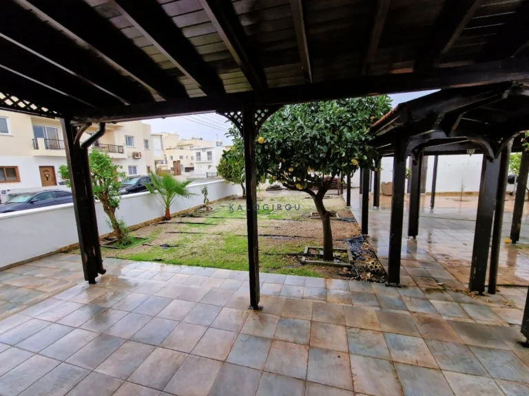 5 Bedroom House for Sale in Oroklini, Larnaca District