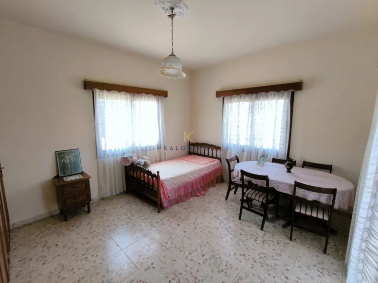 4 Bedroom House for Sale in Mazotos, Larnaca District