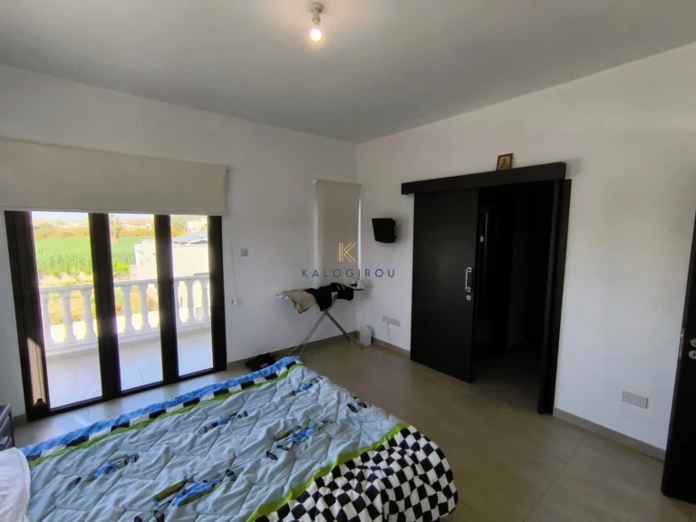 3 Bedroom House for Sale in Oroklini, Larnaca District