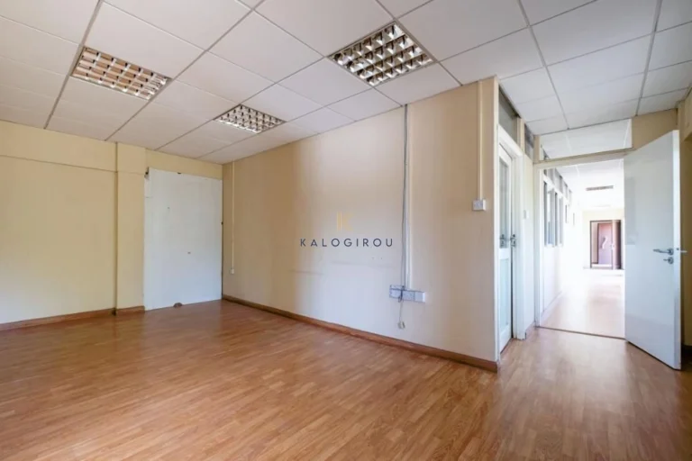 2052m² Commercial for Sale in Strovolos, Nicosia District