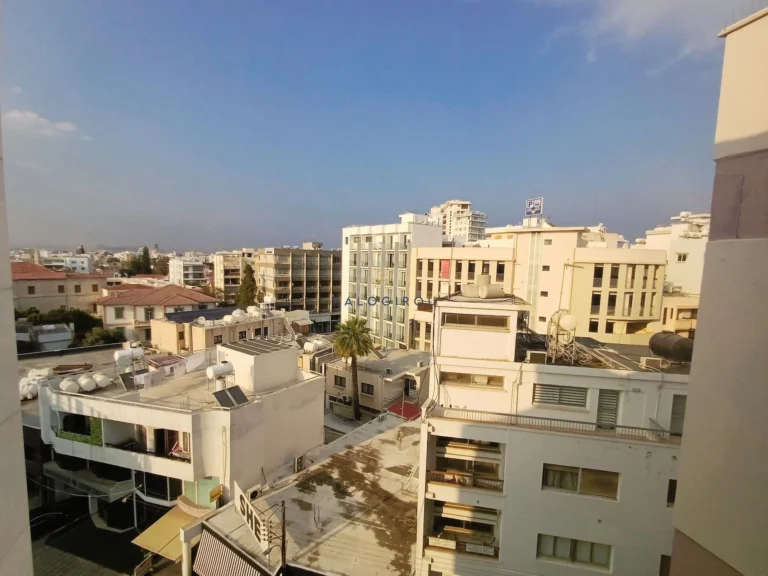 90m² Office for Rent in Larnaca District