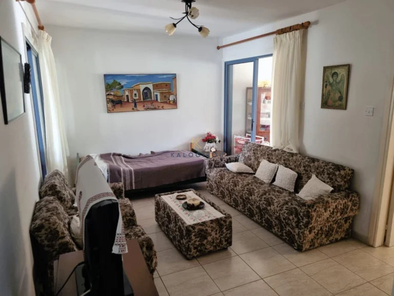 Cheap Houses and Villas for Sale Larnaca up to 200000 euro