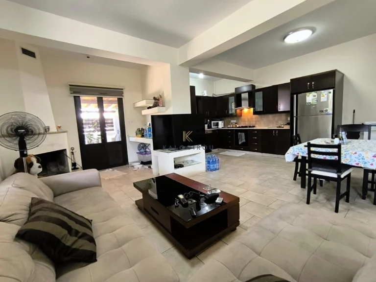 5 Bedroom House for Sale in Livadia Larnakas, Larnaca District