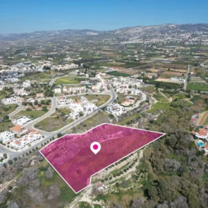 8,473m² Plot for Sale in Kissonerga, Paphos District