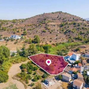 1,673m² Plot for Sale in Sia, Nicosia District