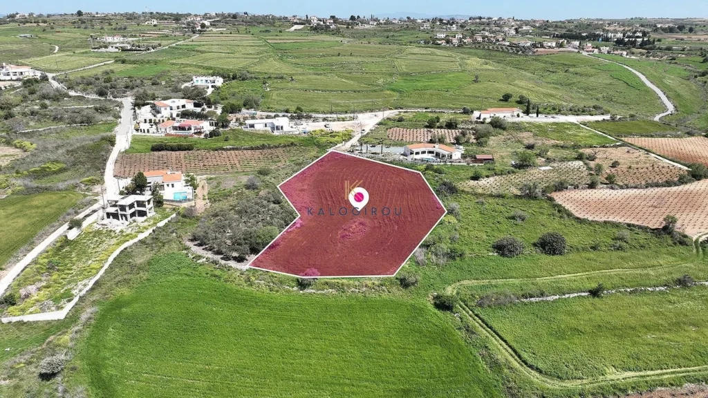 6,689m² Plot for Sale in Kathikas, Paphos District