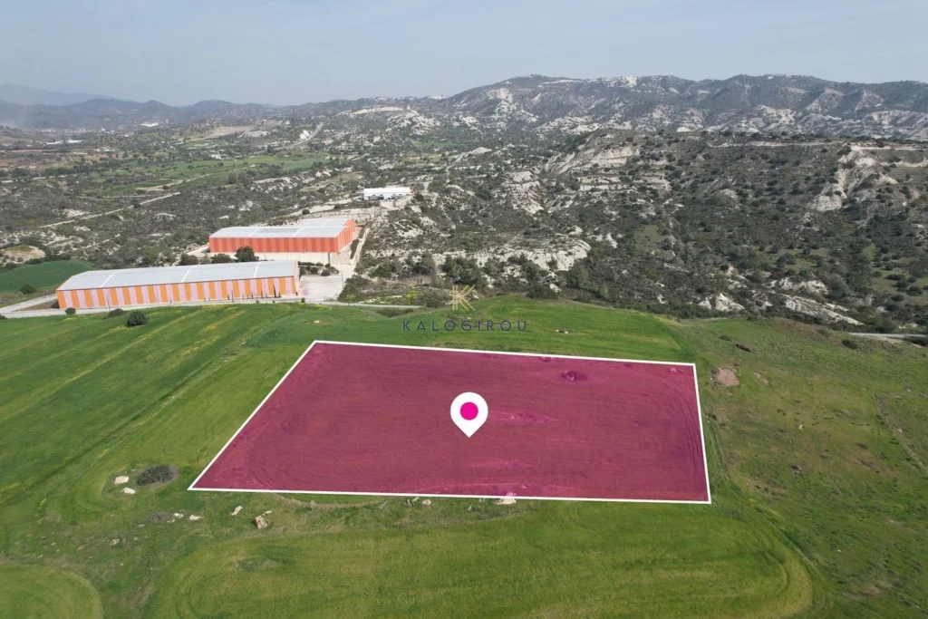 3,345m² Plot for Sale in Monagroulli, Limassol District