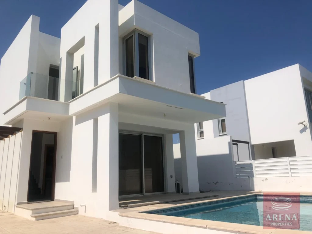 2 Bedroom House for Sale in Pervolia Larnacas