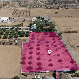 2,988m² Plot for Sale in Pera, Nicosia District