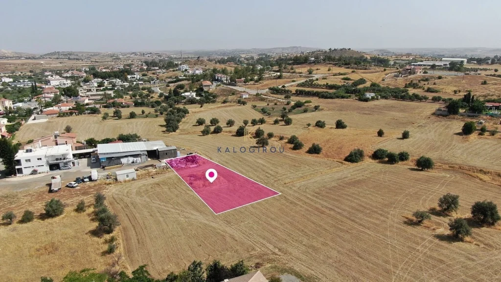 1,338m² Plot for Sale in Klirou, Nicosia District