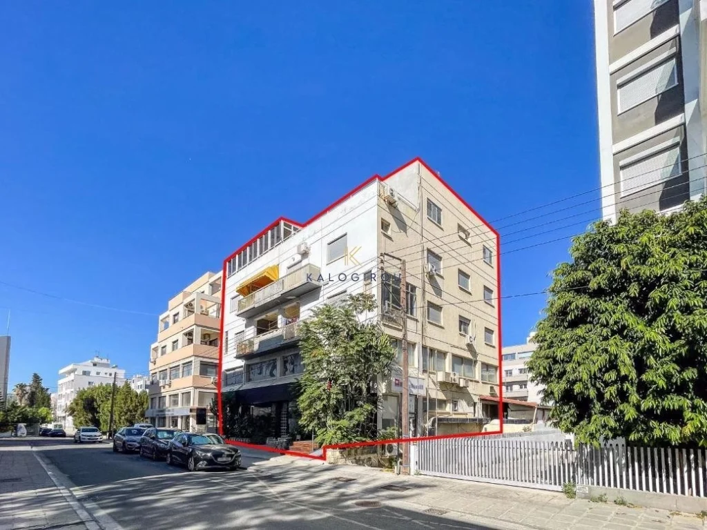 853m² Commercial for Sale in Agioi Omologites, Nicosia District