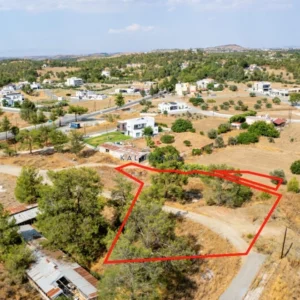 2,375m² Plot for Sale in Lythrodontas, Nicosia District