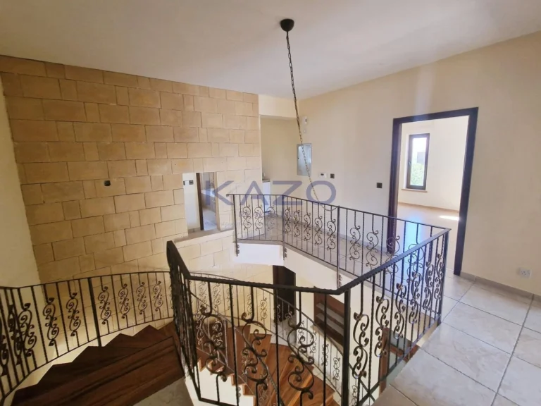 5 Bedroom House for Sale in Tseri, Nicosia District