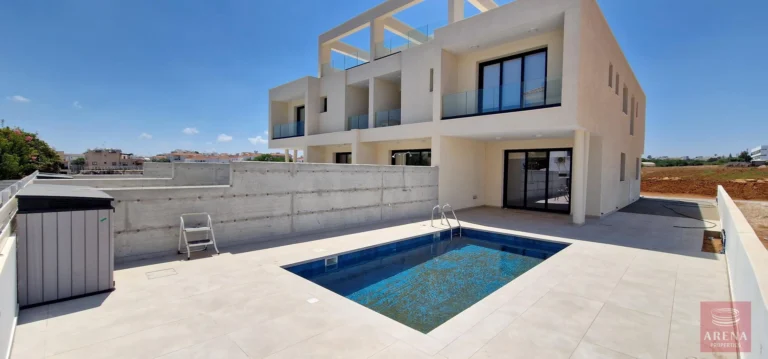 Cheap Houses and Villas for Sale Famagusta up to 400000 euro