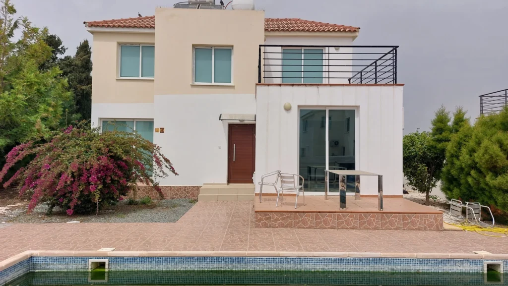 3 Bedroom House for Sale in Mandria, Paphos District
